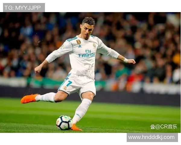 足球明星长发辫子风潮引领时尚潮流展现个性魅力与运动精神